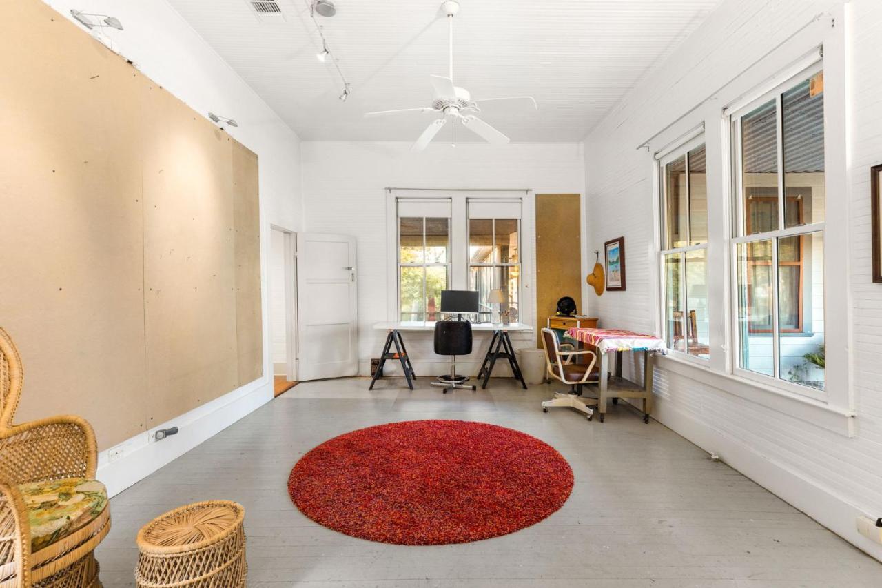 Medina River Historic Cottage Castroville 外观 照片